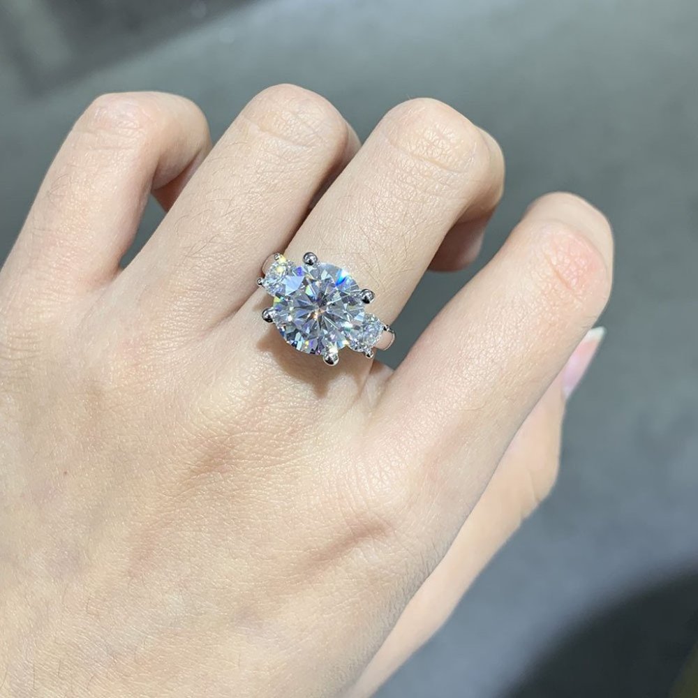 8 Carat GRA Certified D/VVS1 Round Moissanite Diamond Ring - 9.60-Carats Total